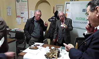 foto incontro pper gli auguri delle festivit� natalizie