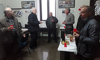foto incontro per gli auguri pasquali